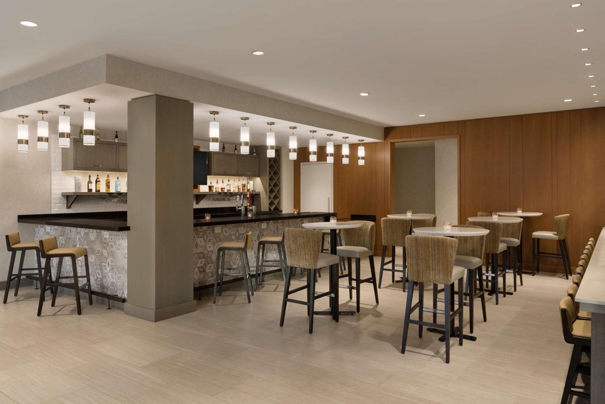 Hilton Garden Inn Newtown Square Radnor Extérieur photo