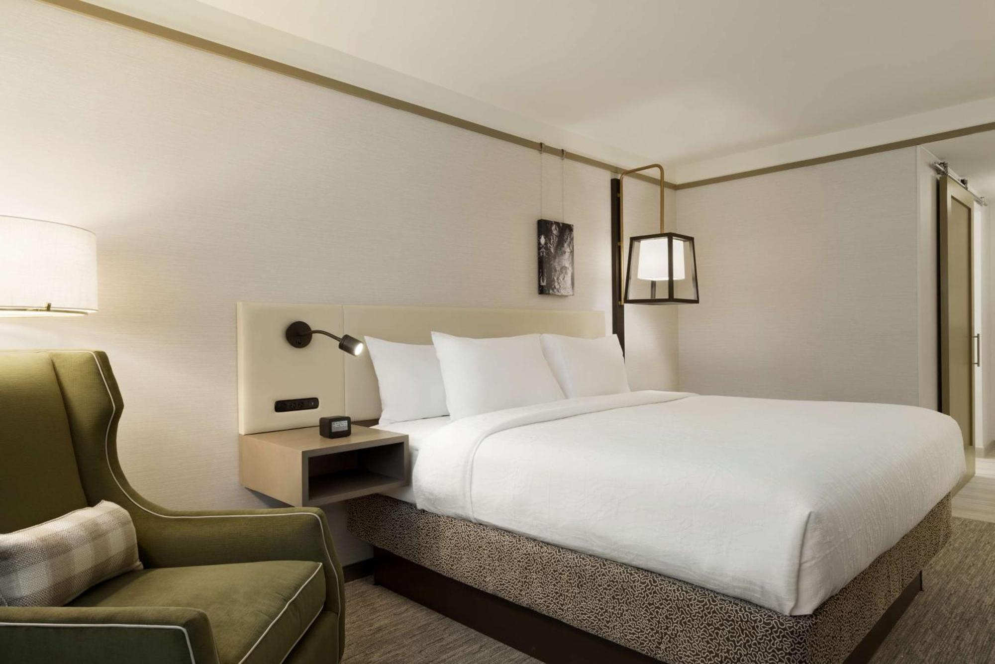 Hilton Garden Inn Newtown Square Radnor Extérieur photo
