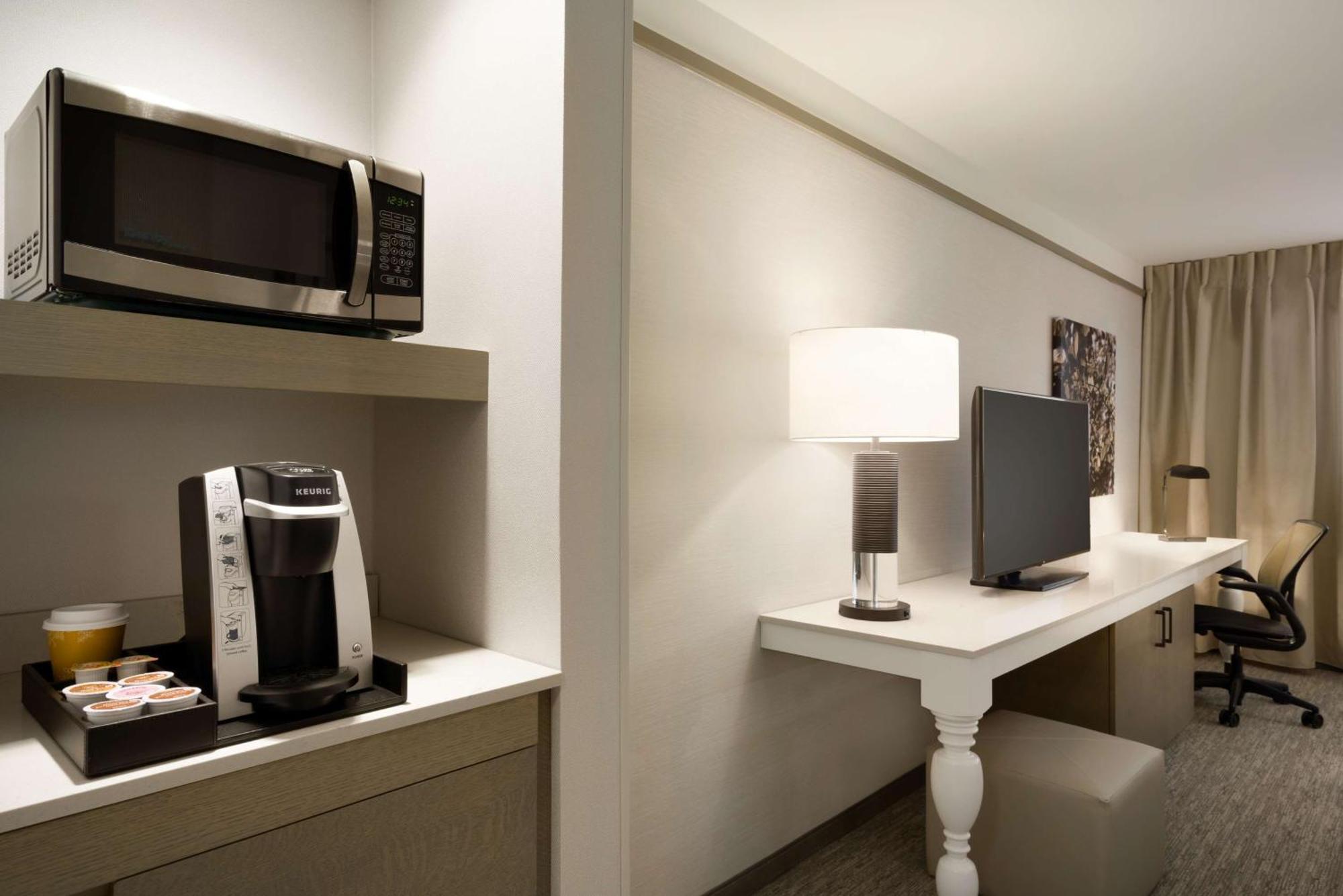 Hilton Garden Inn Newtown Square Radnor Extérieur photo