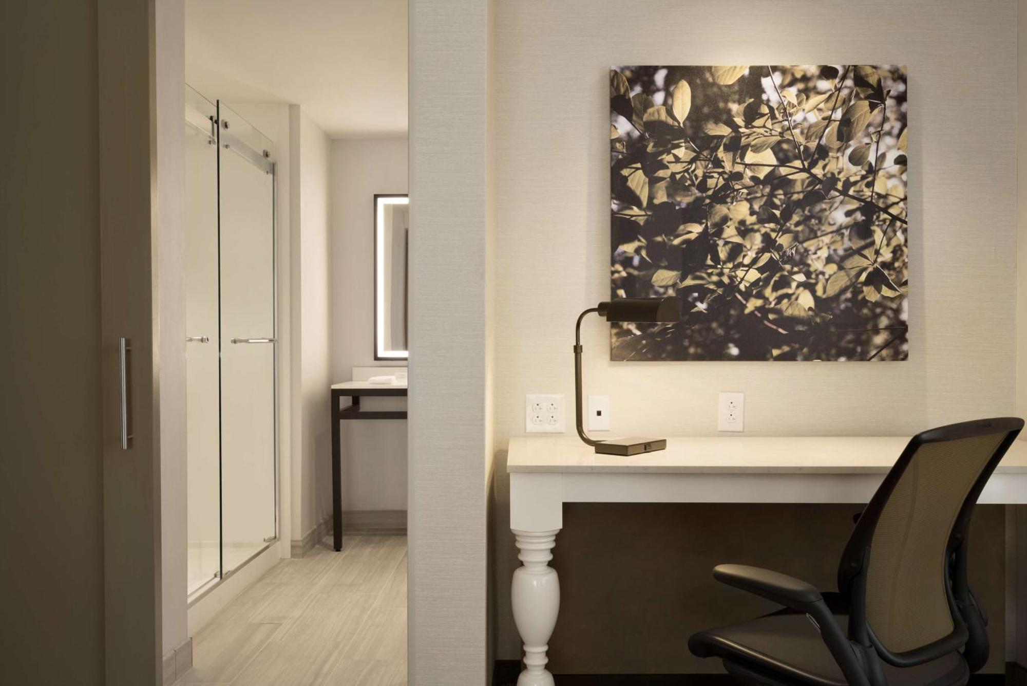 Hilton Garden Inn Newtown Square Radnor Extérieur photo