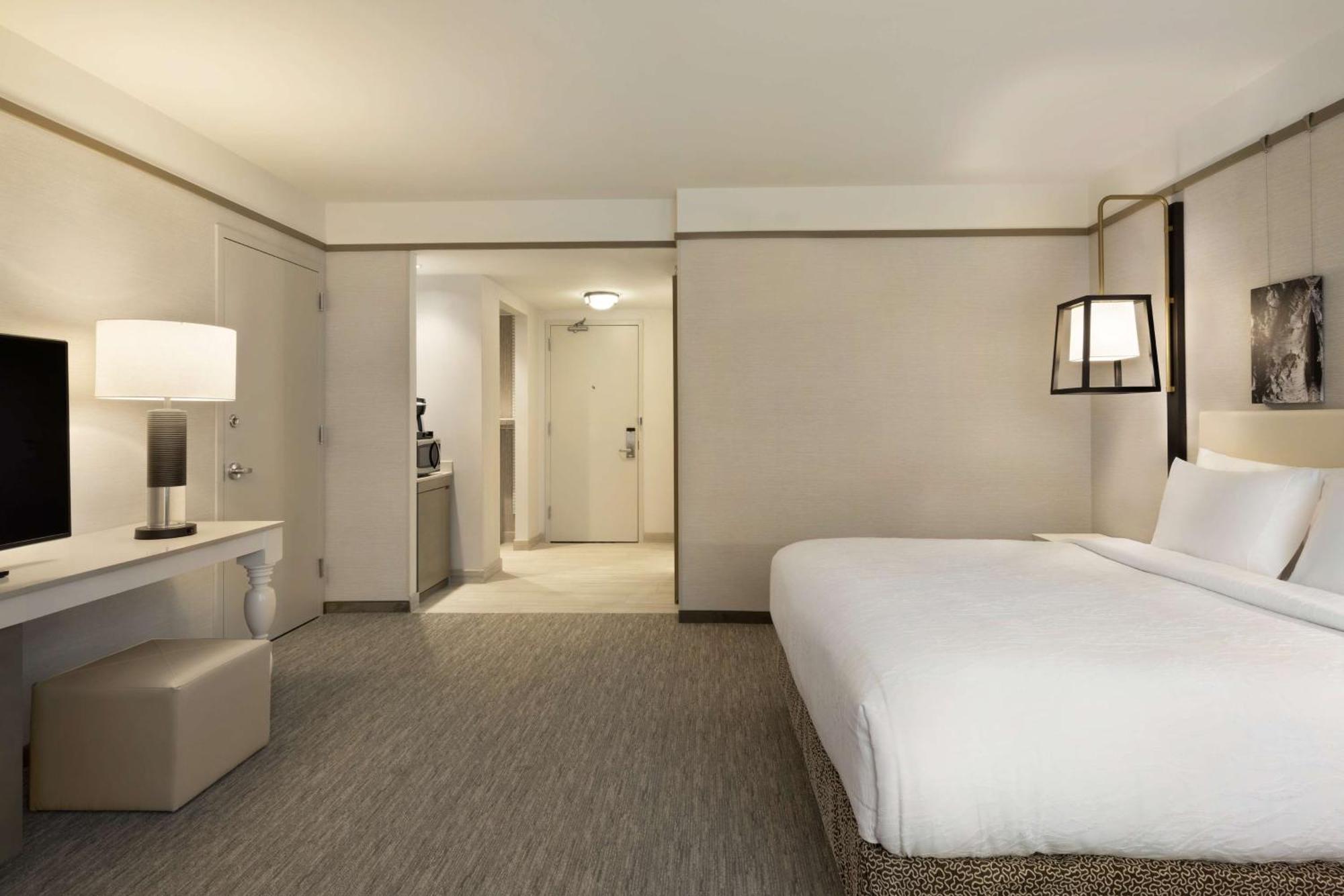 Hilton Garden Inn Newtown Square Radnor Extérieur photo